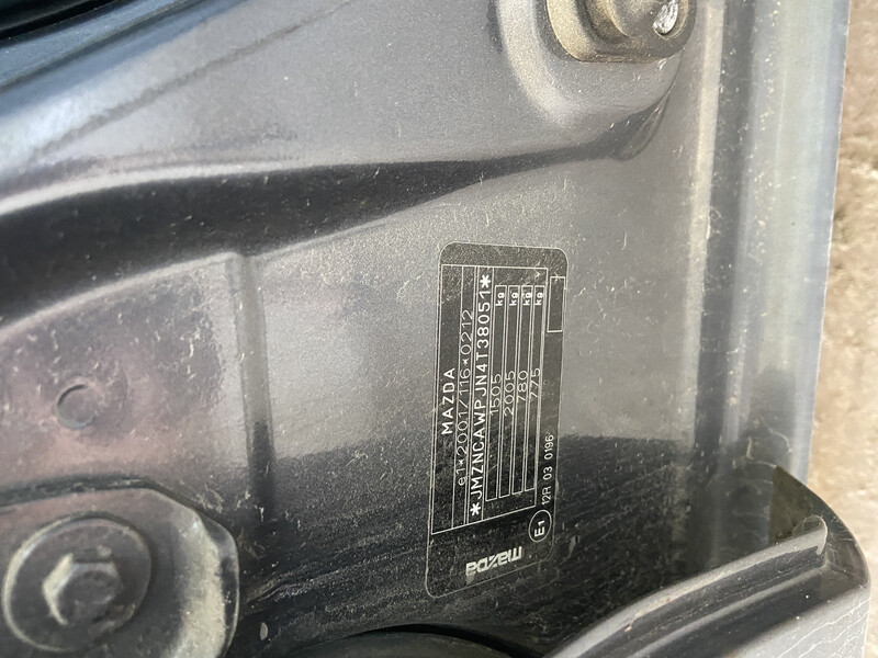 Крило праве Mazda 2  2005 хетчбек 1.6 Бензин Київ