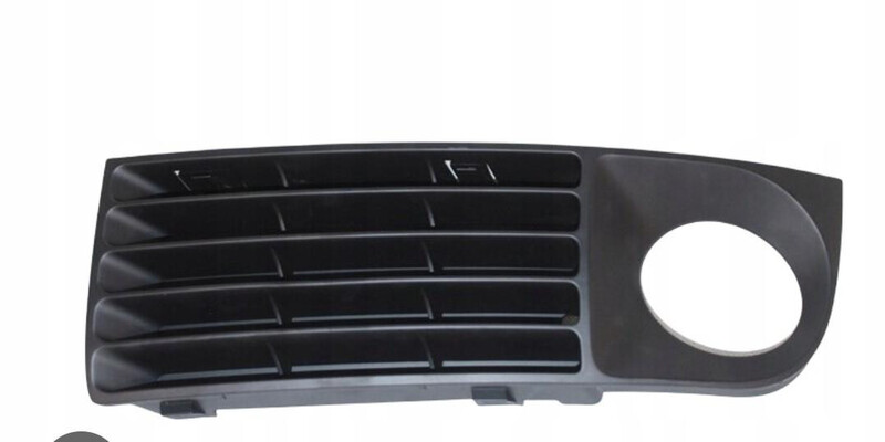 Решетка бампера Audi A8 D2 2000 г.  Городенка