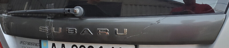 Накладка кришки багажника Subaru Forester SG  2003 універсал 2.0 Бензин 