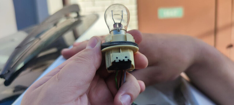 Патрон лампы в крышку багажника Renault Megane 3  2013 хэтчбек 1.6 Бензин Киев