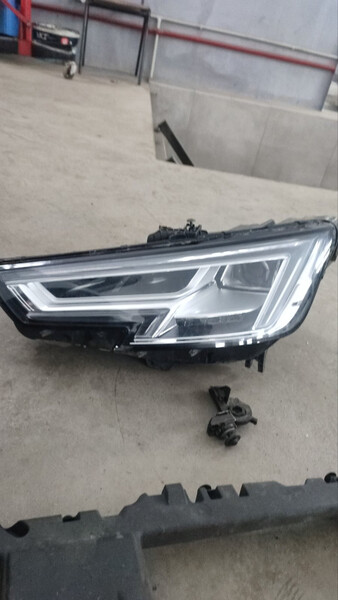 Фара права без блоків Audi A4 B9 2016 р.  2.0 л дизель Луцьк