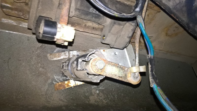 Личинка замка багажника Mazda 626  1990 хэтчбек 2.0 Бензин Буча