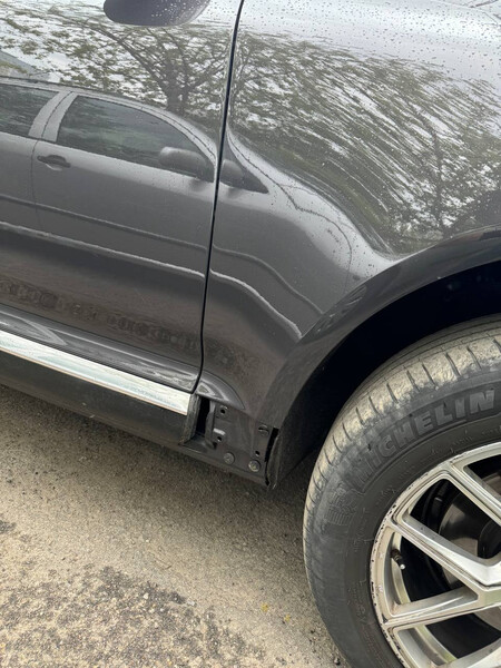 Накладка порога Volkswagen Touareg  2008 3.0 Дизель Запоріжжя