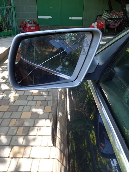 Стекло зеркала левого Audi A6 allroad quattro  2004 универсал 2.5 Дизель Одесса