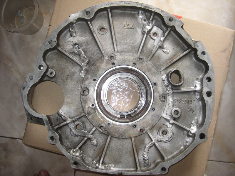 Плита переходная или корпус заднего сальника Jeep Grand Cherokee  2001 3.1 Дизель Днепр