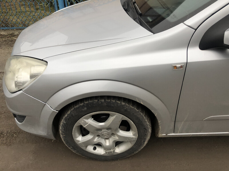 Крило ліве Opel Astra универсал 2007 г.  1.9 л дизель