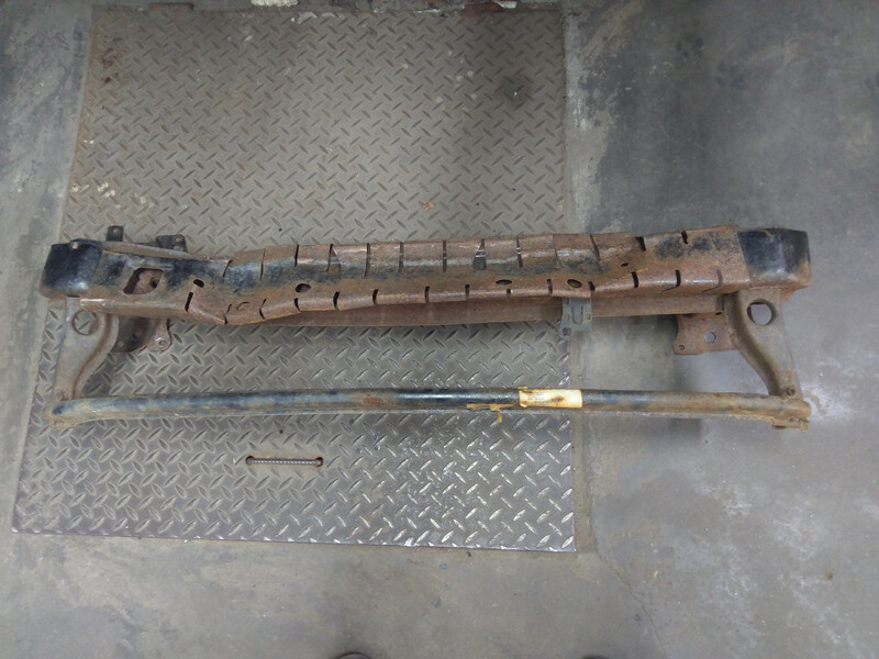 Підсилювач переднього бампера Volkswagen Passat В7 2012 р.  2.0 л бензин Київ