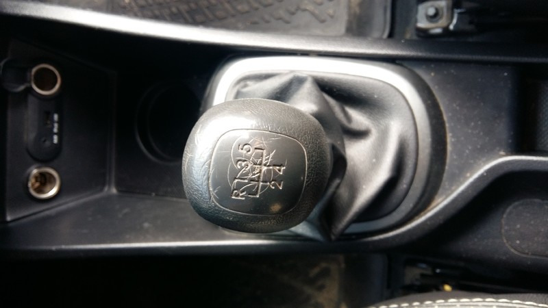 Накладка на ручку переключения передач Kia Rio 3  2013 1.4 Бензин Николаев