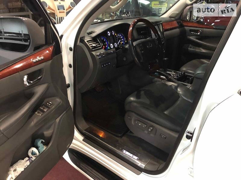 Накладки на пороги серые Lexus LX 570 2012 5.7 Бензин 