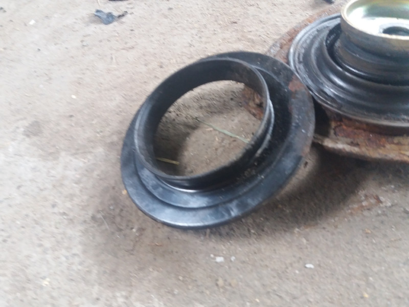 Пружина передняя Land Rover Freelander  2001 2.0 Дизель Днепр