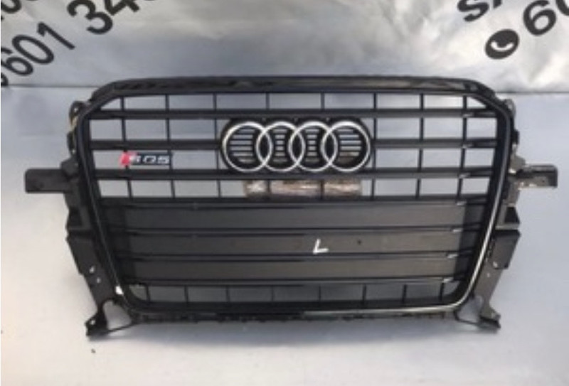 Решетка радиатора Audi Q5  2014 3.0 Дизель Одесса