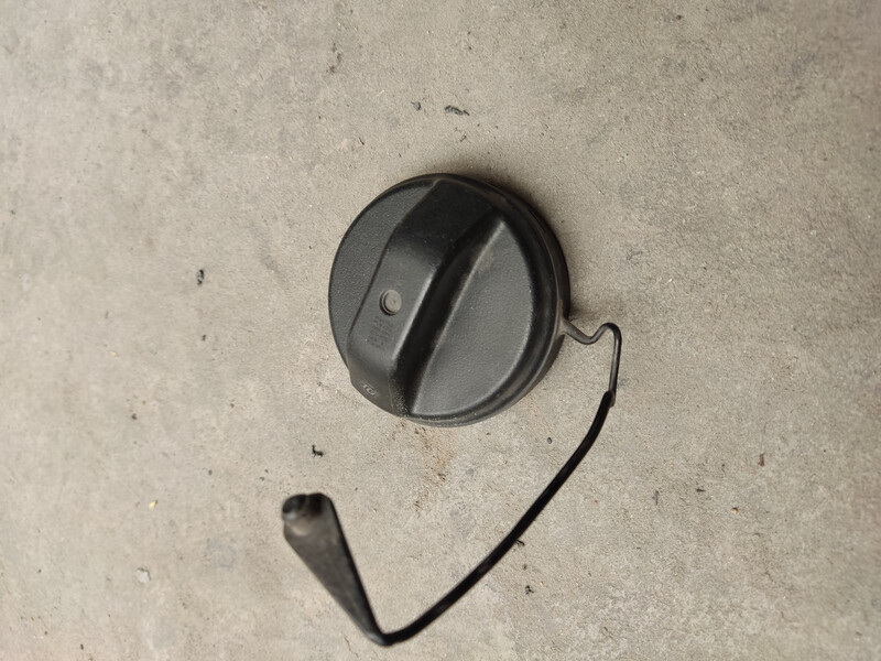 Крышка заливной горловины Toyota Land Cruiser Prado 120  2007 4.0 Бензин Умань