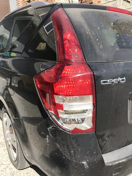 Фонарь задний левый и очечник Kia Cee`d  2008 универсал 2.0 Бензин Хмельницкий