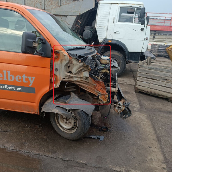 Права передня частина під крилом -без ланжерона Volkswagen T5 (Transporter)  2013 2.0 Дизель Одесса