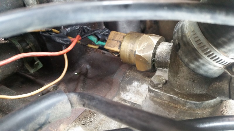 Датчик температури охолоджувальної рідини Audi 100  1990 2.2 Бензин 