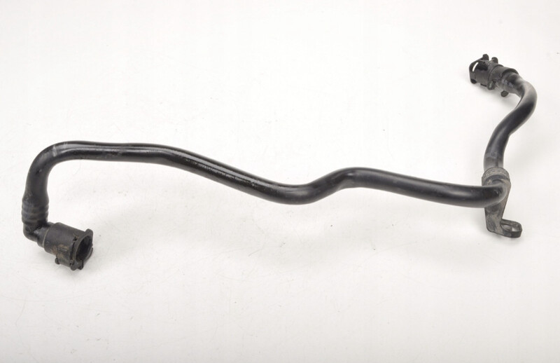 Патрубок системы охлаждения Volvo XC60  2014 2.0 Бензин Киев