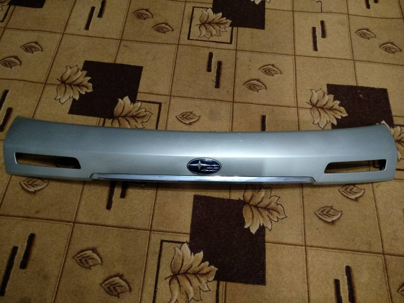 Накладка багажника Subaru Outback  2003 універсал 3.0 Бензин 