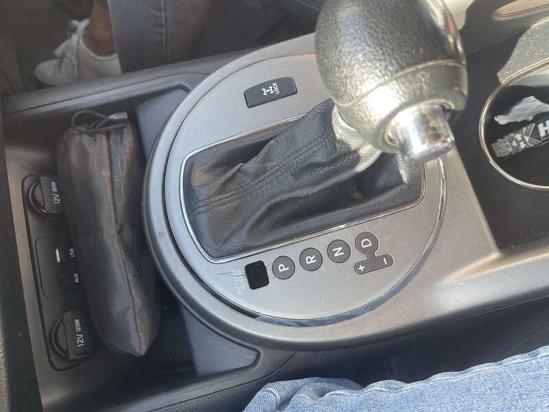 Заглушка кнопки shift lock Kia Sportage  2015 2.4 Бензин Бровары