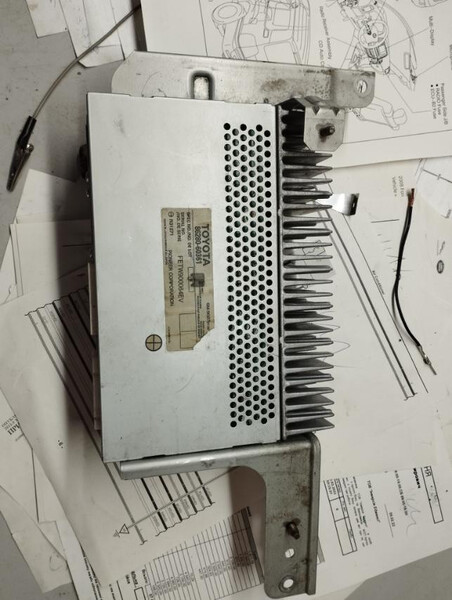 Усилитель магнитолы Lexus LX 2008 г.  5.7 л бензин Киев