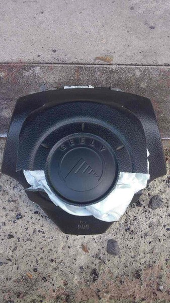 Накладка на руль Geely MK 2011 г.  1.5 л бензин Ровно