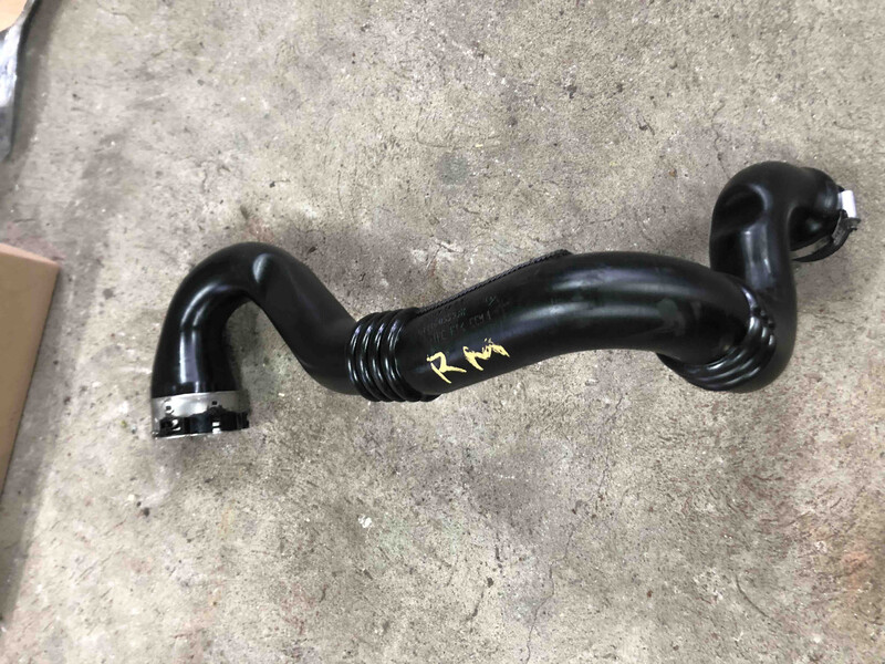 Патрубок інтеркуллера Renault Master  2012 2.3 Дизель 