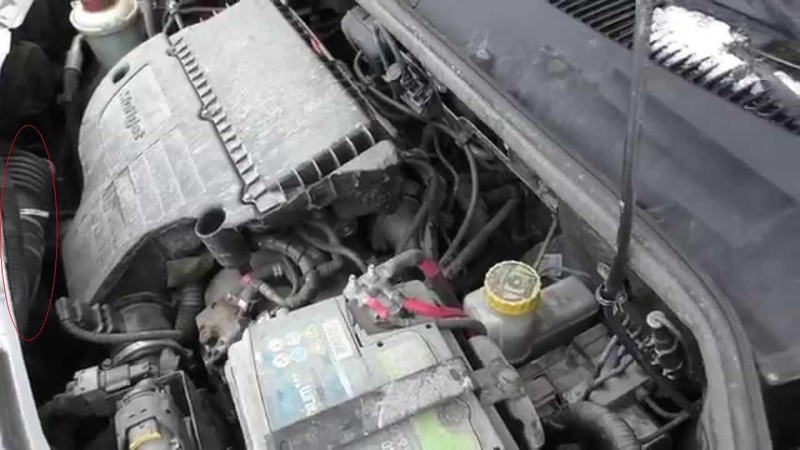 Патрубок на повітряний фільтр Fiat Doblo  2005 1.3 Дизель Обухов