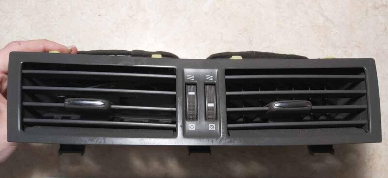 Дефлектор воздуховода центральный Lexus GS 300 2006 3.0 Бензин Запоріжжя