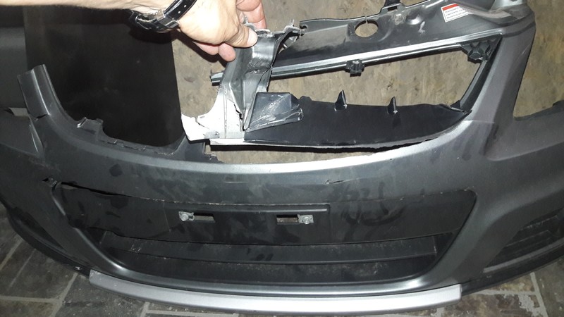 Решетки радиатора Suzuki SX4  2014 1.6 Бензин 