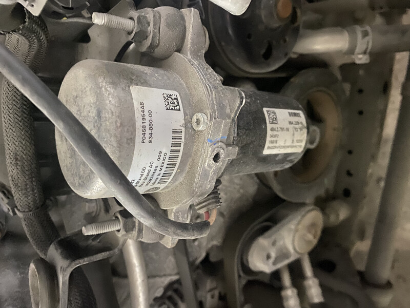 Трубка от вакуумного насоса Jeep Grand Cherokee  2018 3.6 Ирпень