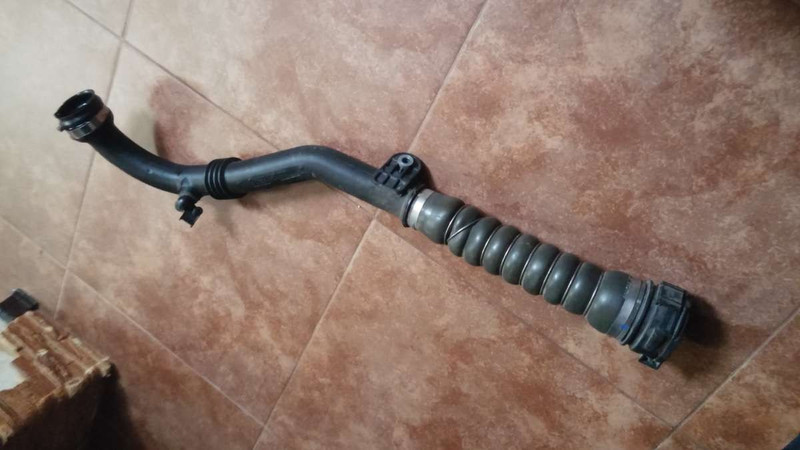 Патрубок інтеркулера Renault Laguna 3  2009 універсал 1.5 Дизель 