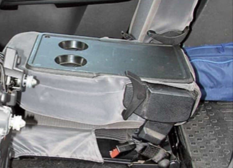 Підстаканник Ford C-Max  2007 універсал 1.8 Дизель 