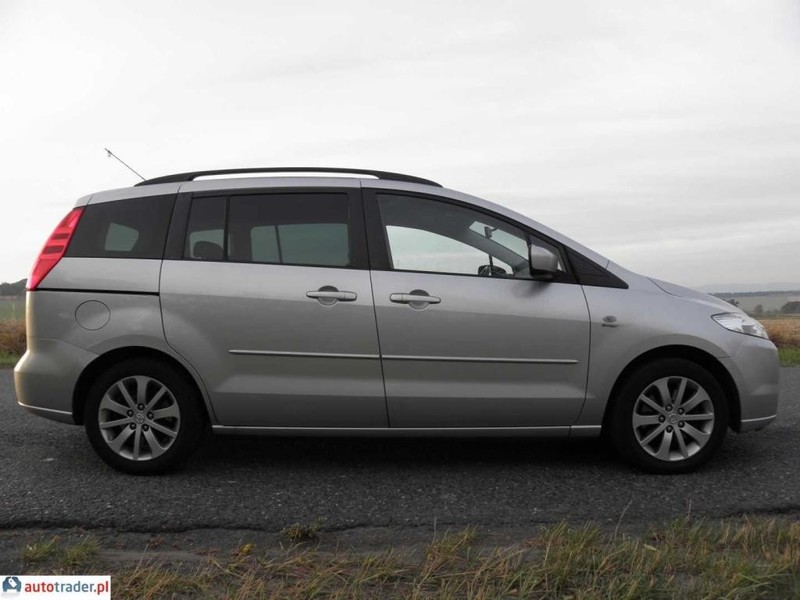 Четверть правая зад Mazda 5  2008 1.6 Бензин 