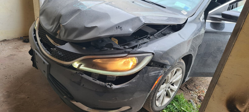 Капот Chrysler 200 2015 г.  2.4 л бензин Одесса