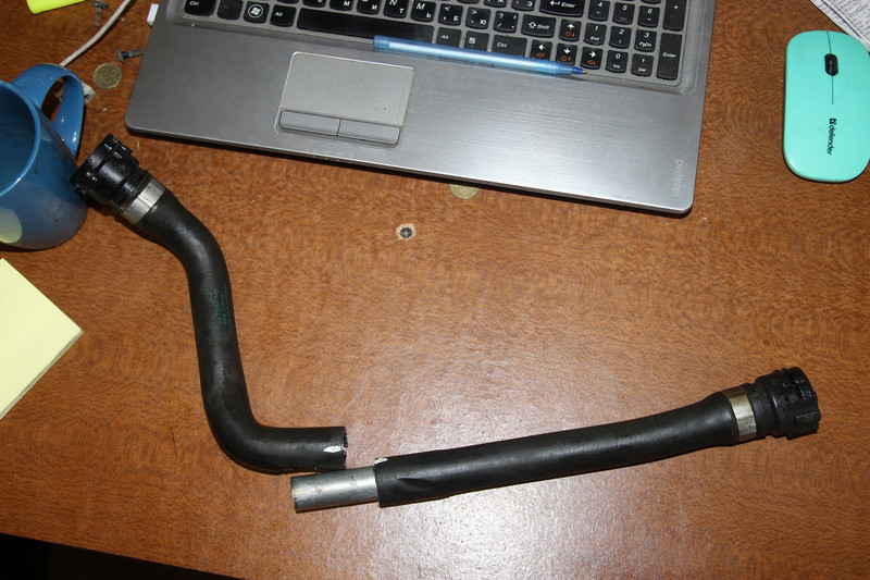 Шланг водомаслоохладителя BMW 3 Series  2000 универсал 20.0 Дизель Коблево