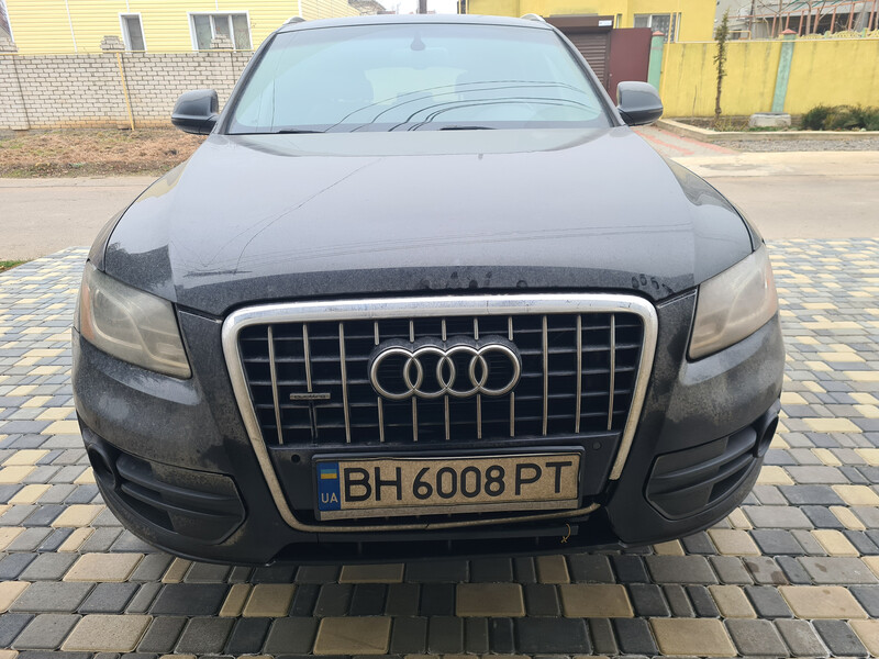 Решетка радиатора Audi Q5  2012 2.0 Бензин Одесса