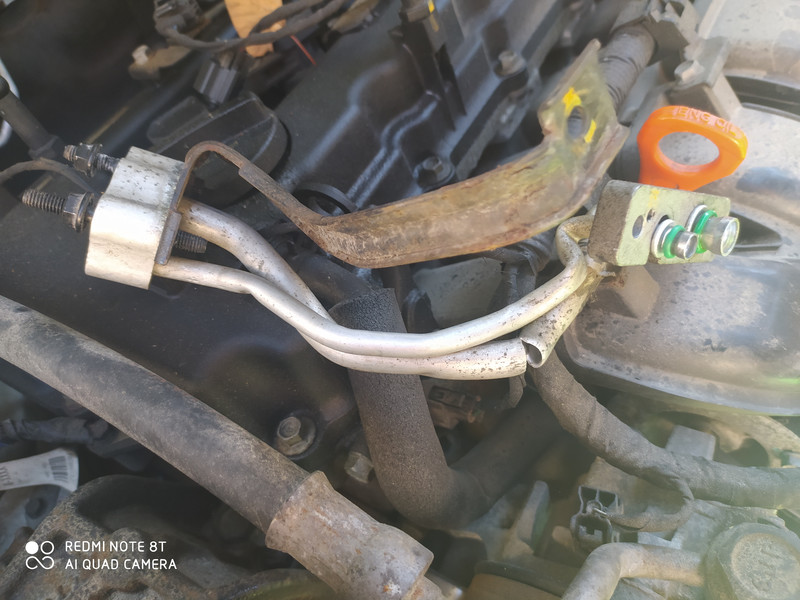 Трубка кондиціонера Kia Sorento універсал 2012 р.  2.4 л бензин Мукачево