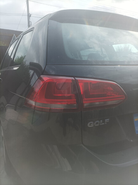 Задня права фара частина яка на крилі Volkswagen Golf 7  2015 универсал 1.6 Дизель Киев