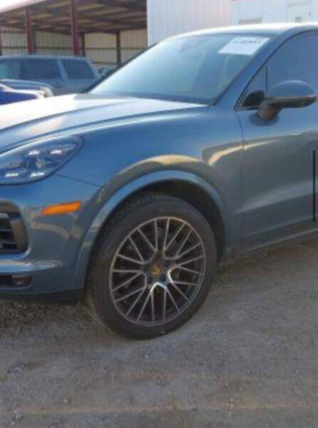 Молдинг крыла Porsche Cayenne 2020 г.  Горохов