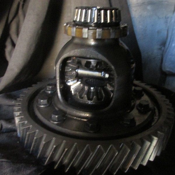 Сателлит дифференциала и палец саттелит Ford Transit  2002 2.0 Дизель Петрове