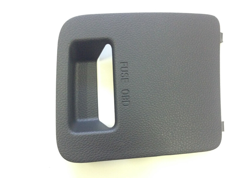 Крышка obd на передней панели Hyundai Santa FE 3  2017 2.4 Бензин 