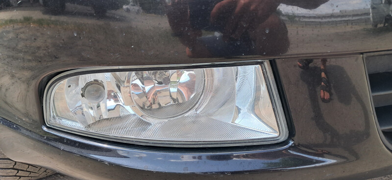 Противотуманная фара правая Skoda Octavia A5  2009 1.8 Бензин 