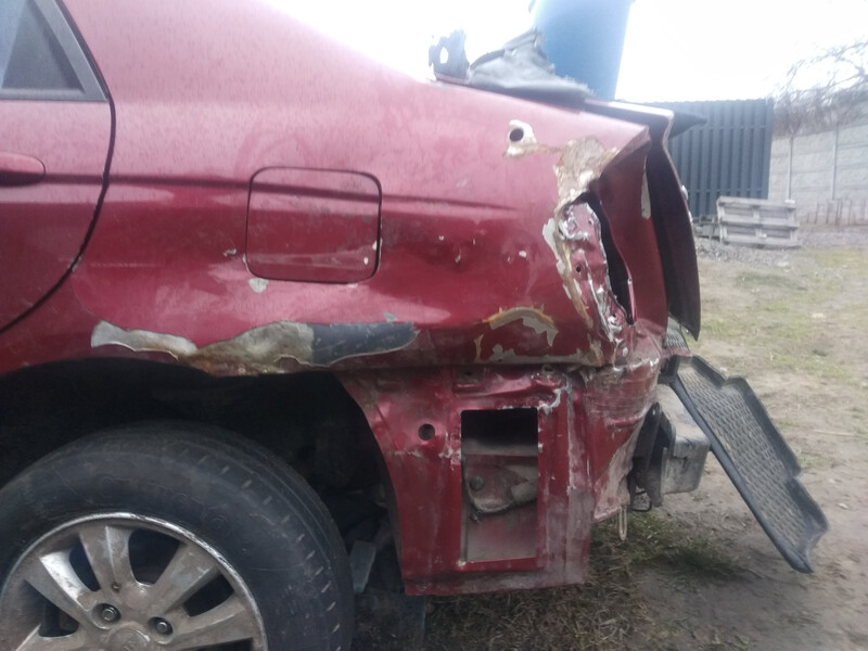 Заднее левое крыло Kia Cerato  2005 1.6 Бензин Киев