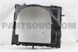 Дифузор радіатора Nissan Navara  2008 2.5 Дизель Вараш