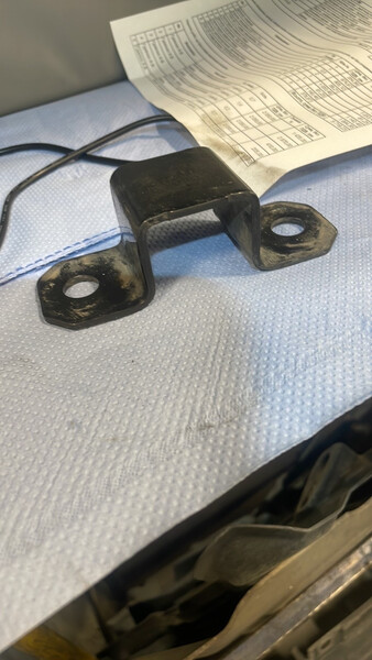 Скоба втулки стабилизатора переднего нижнего Lexus RX  2021  Бензин Київ