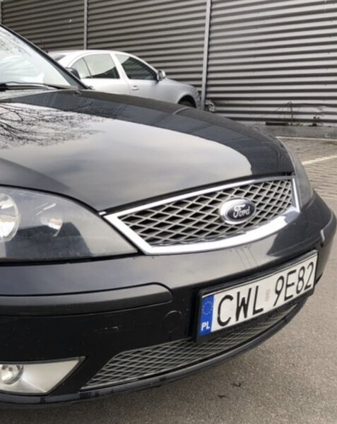 Хром решетки радиатора Ford Mondeo 3  2006 універсал 2.0 Дизель 