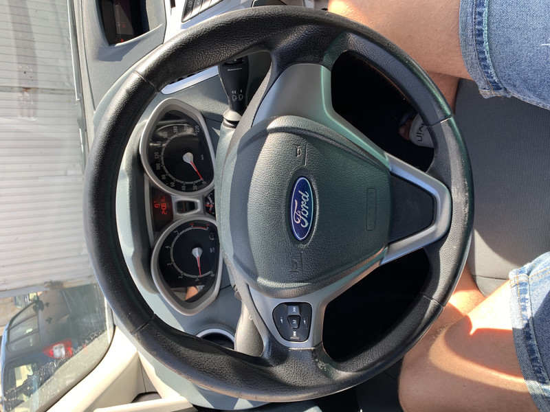 Руль Ford Fiesta MK7  2009 хэтчбек 1.2 Бензин Черкассы