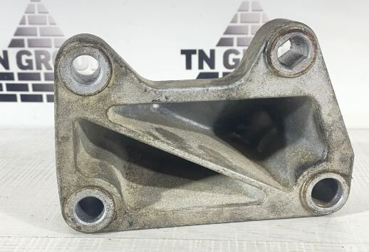 Кронштейн опори двигуна Dodge Durango 2018 р.  Запоріжжя