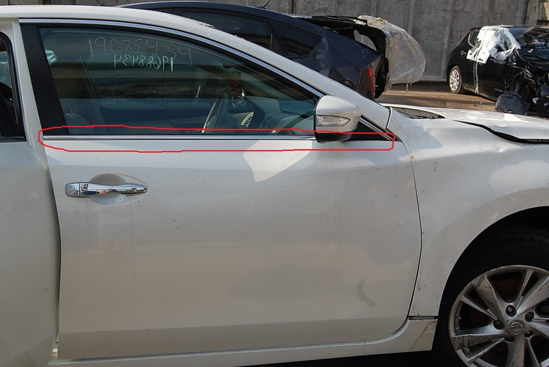 Молдинг дверь-стекло перед прав хром Nissan Altima USA 2017 2.5 Бензин 