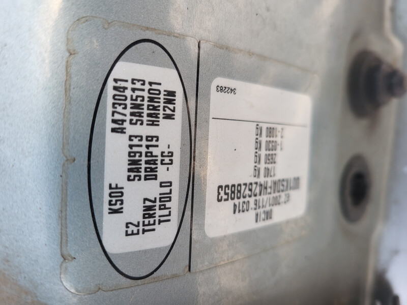 Капот Dacia Logan универсал 2009 г.  1.6 л бензин Ровно