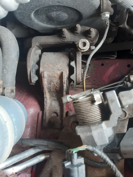 Подушка двигателя Mitsubishi Outlander 1 2004 г.  2.4 л бензин Николаев